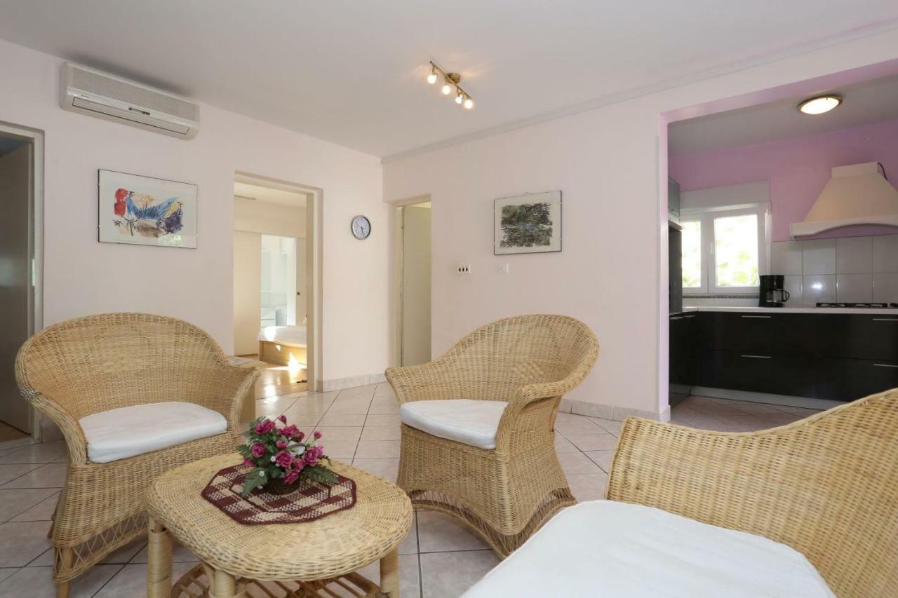 Villa Neyla Vir Bagian luar foto