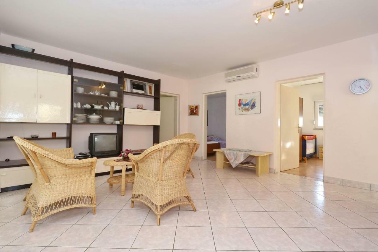 Villa Neyla Vir Bagian luar foto
