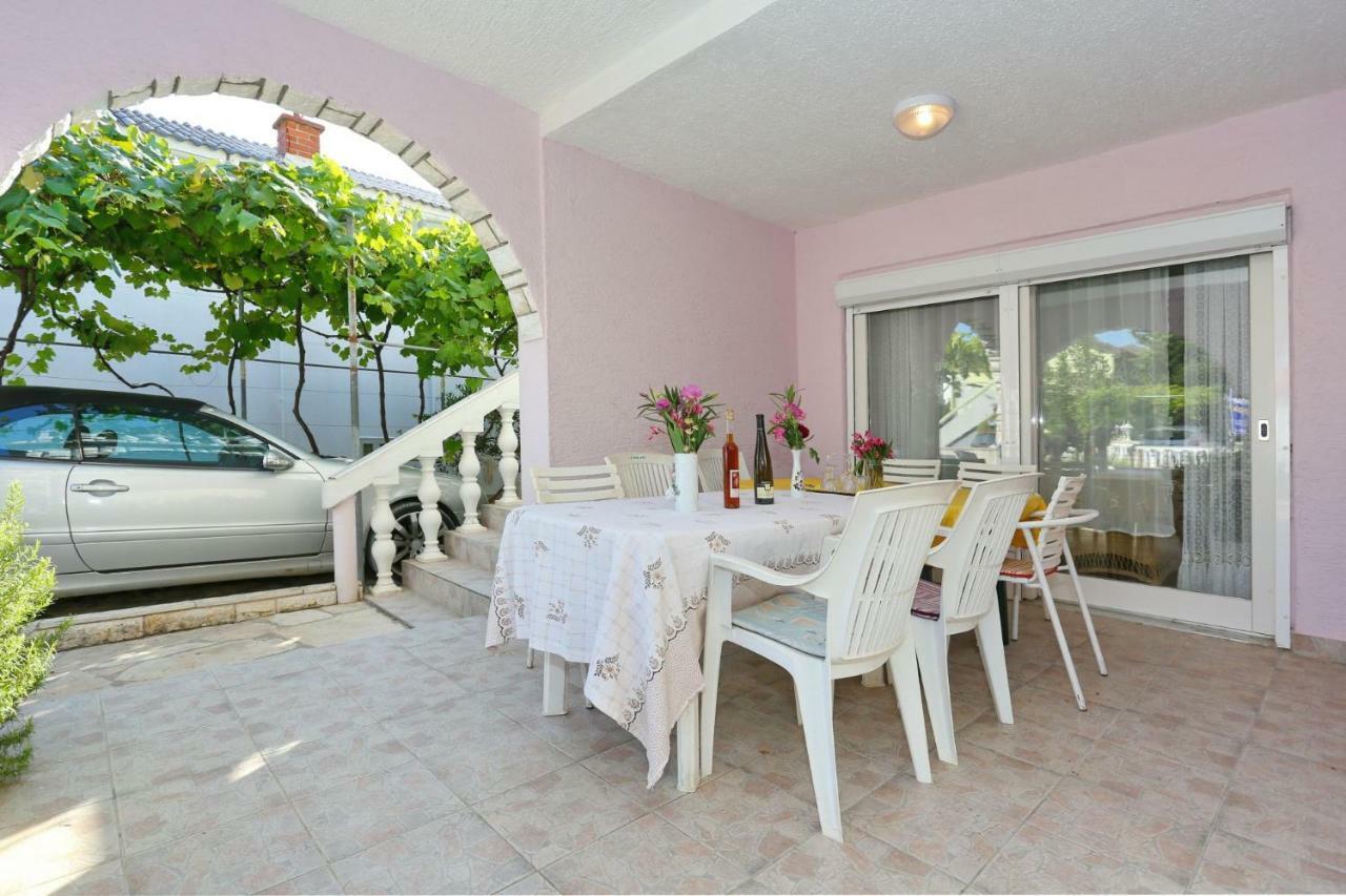 Villa Neyla Vir Bagian luar foto