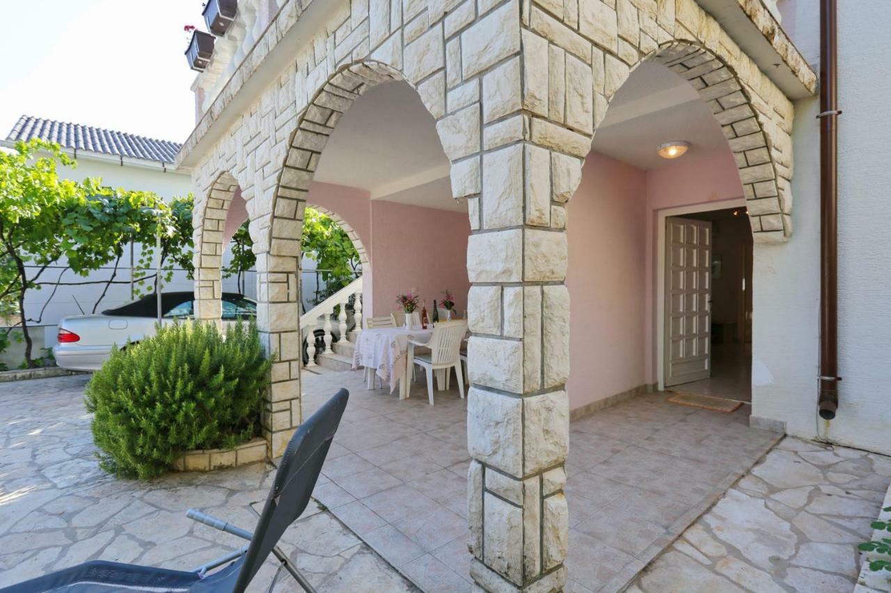 Villa Neyla Vir Bagian luar foto