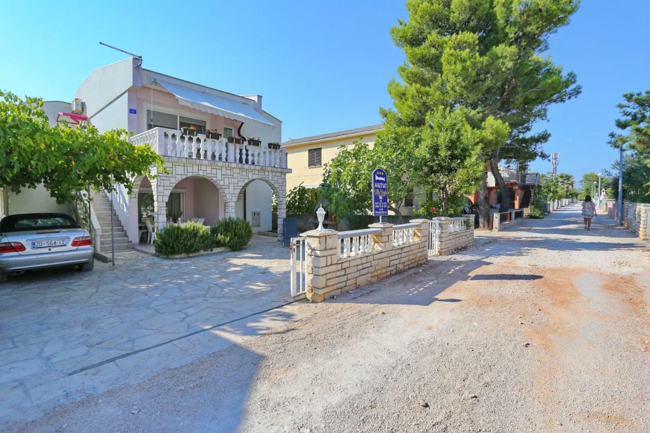 Villa Neyla Vir Bagian luar foto
