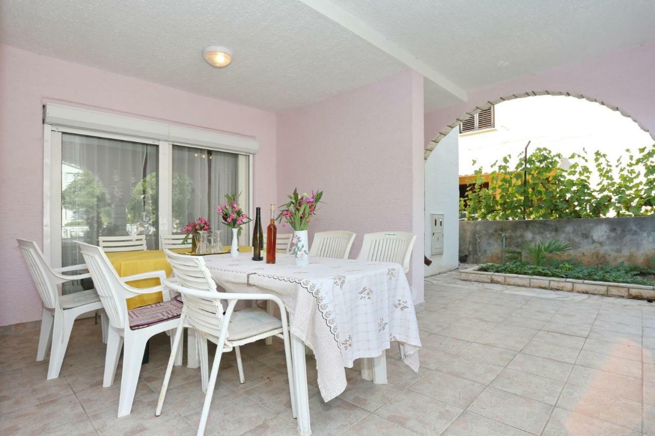 Villa Neyla Vir Bagian luar foto